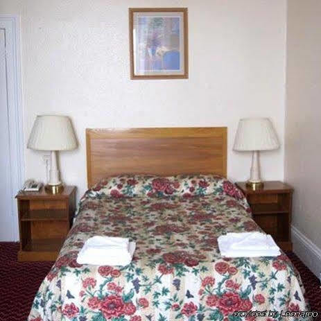The Highcliffe Hotel 克利夫登 外观 照片